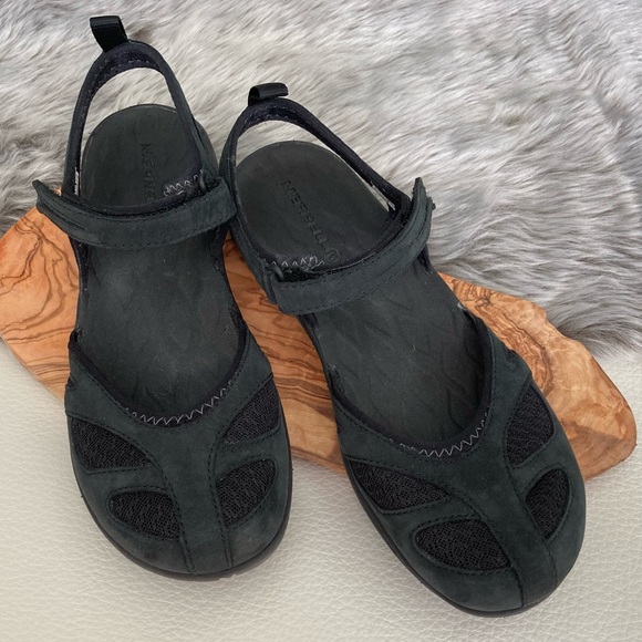 Merrell sandals - Picture 1 of 10